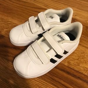 Euc toddler Adidas shoes, size 10